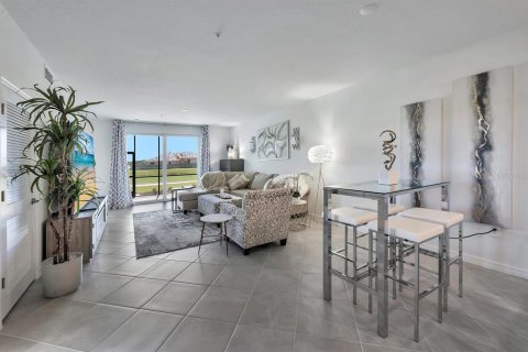 Townhouse in Punta Gorda, Florida 3 bedrooms, 145.76 sq.m. № 1853134 - photo 3