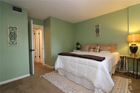 Condo in Clearwater, Florida, 2 bedrooms  № 1747157 - photo 10