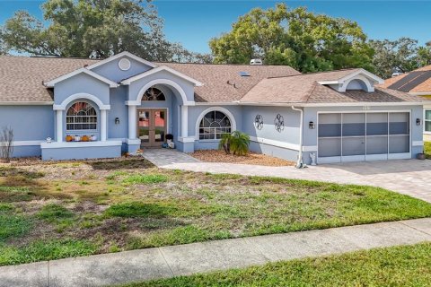 House in Spring Hill, Florida 3 bedrooms, 205.5 sq.m. № 2394108 - photo 5