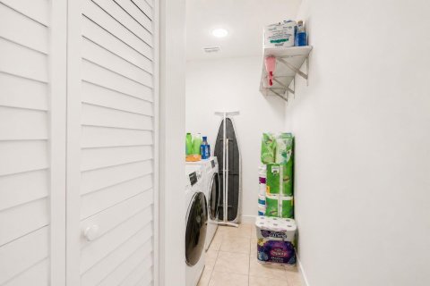 Condominio en venta en Pembroke Pines, Florida, 2 dormitorios, 94.39 m2 № 2243025 - foto 21