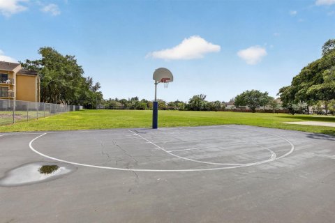 Condominio en venta en Pembroke Pines, Florida, 2 dormitorios, 94.39 m2 № 2243025 - foto 24