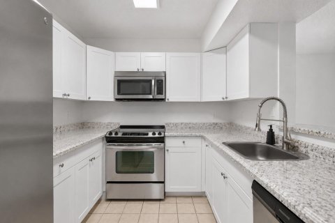 Condominio en venta en Pembroke Pines, Florida, 2 dormitorios, 94.39 m2 № 2243025 - foto 8