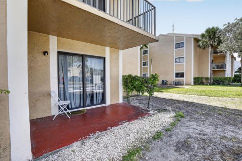 Condominio en venta en Pembroke Pines, Florida, 2 dormitorios, 94.39 m2 № 2243025 - foto 23