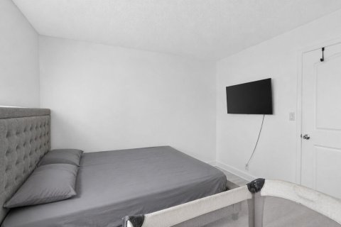 Condominio en venta en Pembroke Pines, Florida, 2 dormitorios, 94.39 m2 № 2243025 - foto 14