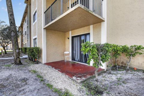 Condominio en venta en Pembroke Pines, Florida, 2 dormitorios, 94.39 m2 № 2243025 - foto 22