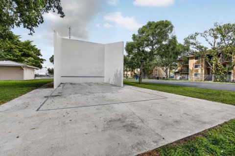 Condominio en venta en Pembroke Pines, Florida, 2 dormitorios, 94.39 m2 № 2243025 - foto 26