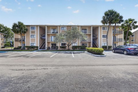 Condominio en venta en Pembroke Pines, Florida, 2 dormitorios, 94.39 m2 № 2243025 - foto 30