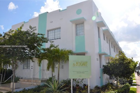Condo in Miami Beach, Florida, 1 bedroom  № 2153053 - photo 20