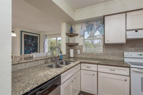 Copropriété à louer à New Port Richey, Floride: 2 chambres, 130.99 m2 № 2091893 - photo 14