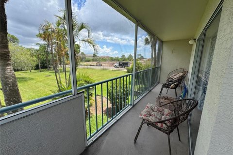 Copropriété à louer à New Port Richey, Floride: 2 chambres, 130.99 m2 № 2091893 - photo 2