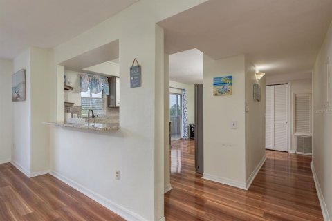 Copropriété à louer à New Port Richey, Floride: 2 chambres, 130.99 m2 № 2091893 - photo 17