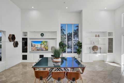 House in Plantation, Florida 9 bedrooms, 383.97 sq.m. № 2052783 - photo 15