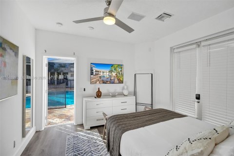 House in Plantation, Florida 9 bedrooms, 383.97 sq.m. № 2052783 - photo 26