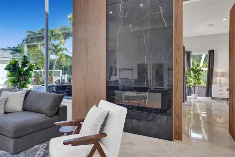 House in Plantation, Florida 9 bedrooms, 383.97 sq.m. № 2052783 - photo 7