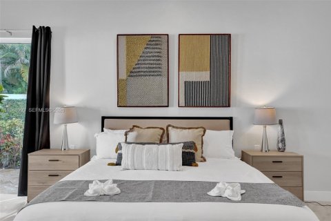 House in Plantation, Florida 9 bedrooms, 383.97 sq.m. № 2052783 - photo 30