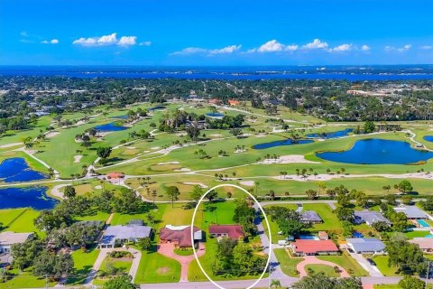 Casa en Bradenton, Florida 3 dormitorios, 194.72 m2 № 2299214