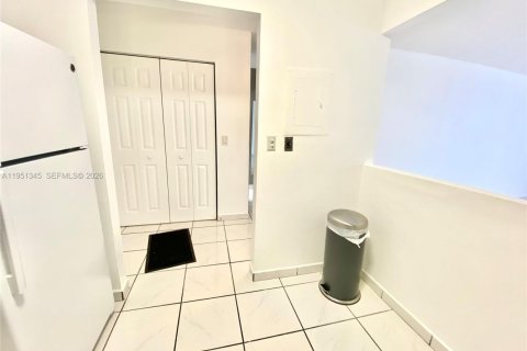 Condominio en alquiler en North Miami Beach, Florida, 1 dormitorio, 66.89 m2 № 2054167 - foto 10