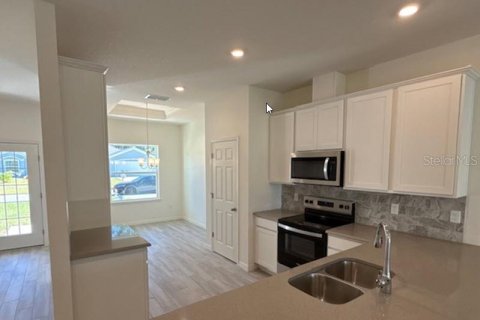 House in Palm Coast, Florida 3 bedrooms, 152.08 sq.m. № 1568177 - photo 2