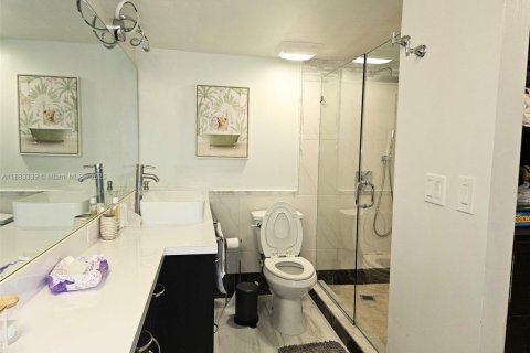 Condominio en alquiler en Miami Beach, Florida, 1 dormitorio, 50.17 m2 № 1929672 - foto 4