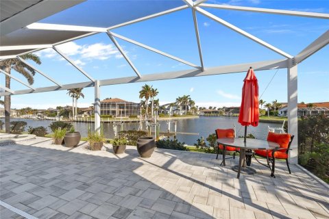 House in Punta Gorda, Florida 4 bedrooms, 321.26 sq.m. № 1524285 - photo 5