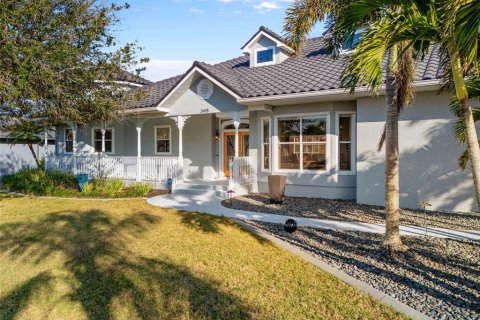 House in Punta Gorda, Florida 4 bedrooms, 321.26 sq.m. № 1524285 - photo 6
