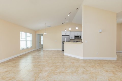 Villa ou maison à vendre à Port St. Lucie, Floride: 4 chambres, 177.07 m2 № 2397768 - photo 6