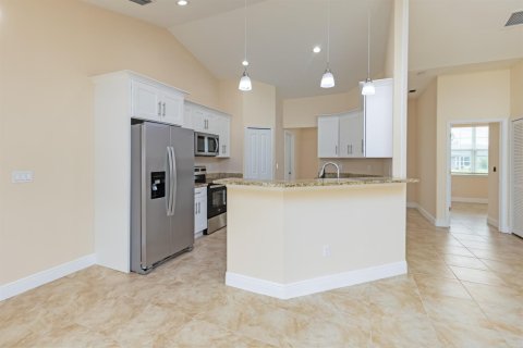 Villa ou maison à vendre à Port St. Lucie, Floride: 4 chambres, 177.07 m2 № 2397768 - photo 10