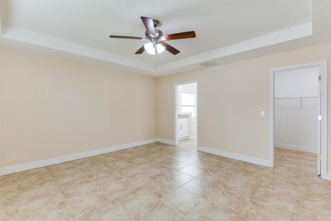 Villa ou maison à vendre à Port St. Lucie, Floride: 4 chambres, 177.07 m2 № 2397768 - photo 16