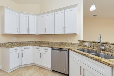 Villa ou maison à vendre à Port St. Lucie, Floride: 4 chambres, 177.07 m2 № 2397768 - photo 12