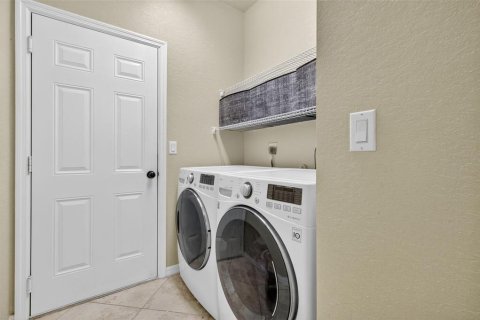 Adosado en venta en Cape Coral, Florida, 3 dormitorios, 162.02 m2 № 1919814 - foto 21