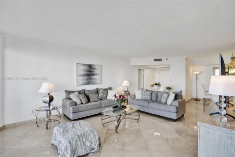 Condominio en venta en Aventura, Florida, 2 dormitorios, 162.58 m2 № 1975712 - foto 6