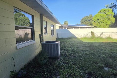 Villa ou maison à vendre à Winter Haven, Floride: 4 chambres, 170.01 m2 № 2416497 - photo 21