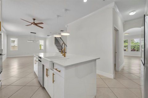 Villa ou maison à vendre à Orlando, Floride: 4 chambres, 267.56 m2 № 1869773 - photo 19