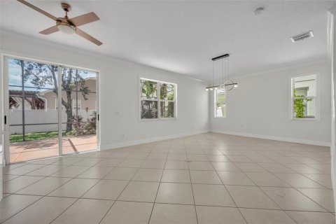 Villa ou maison à vendre à Orlando, Floride: 4 chambres, 267.56 m2 № 1869773 - photo 13