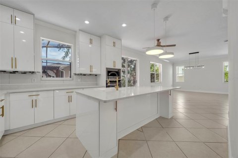 Villa ou maison à vendre à Orlando, Floride: 4 chambres, 267.56 m2 № 1869773 - photo 18