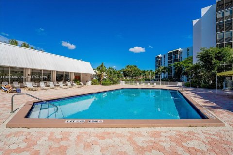 Condo in Aventura, Florida, 2 bedrooms  № 1893484 - photo 2