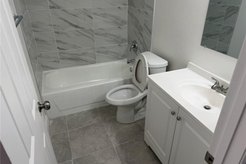 Commercial property in Ocala, Florida 4 bedrooms, 161.28 sq.m. № 2386435 - photo 7