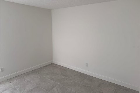 Commercial property in Ocala, Florida 4 bedrooms, 161.28 sq.m. № 2386435 - photo 9