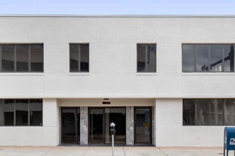 Commercial property in Jacksonville, Florida № 859613 - photo 1