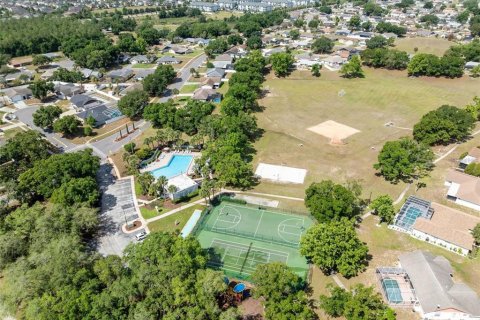 Villa ou maison à vendre à Kissimmee, Floride: 3 chambres, 151.99 m2 № 2236286 - photo 29