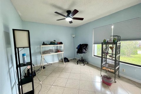 Villa ou maison à vendre à Kissimmee, Floride: 3 chambres, 151.99 m2 № 2236286 - photo 13