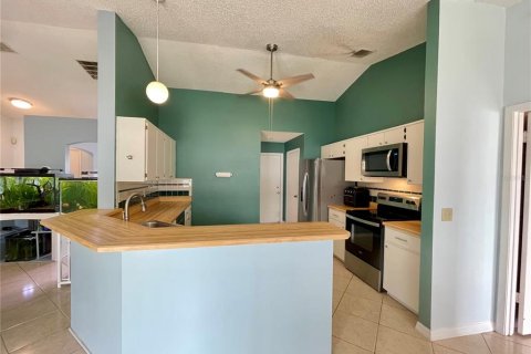 Villa ou maison à vendre à Kissimmee, Floride: 3 chambres, 151.99 m2 № 2236286 - photo 8