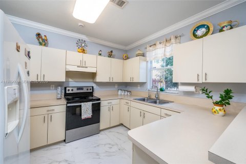 Купить таунхаус в Хомстед, Флорида 4 спальни, 188.41м2, № 2079401 - фото 13