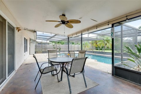 Casa en venta en Bradenton, Florida, 4 dormitorios, 188.78 m2 № 2385978 - foto 6