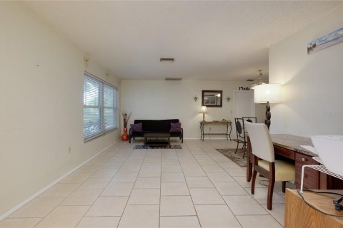 Casa en venta en Bradenton, Florida, 4 dormitorios, 188.78 m2 № 2385978 - foto 14