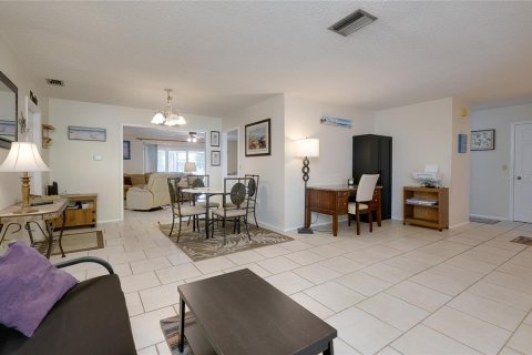 Casa en venta en Bradenton, Florida, 4 dormitorios, 188.78 m2 № 2385978 - foto 12