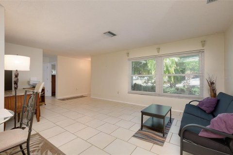 Casa en venta en Bradenton, Florida, 4 dormitorios, 188.78 m2 № 2385978 - foto 13