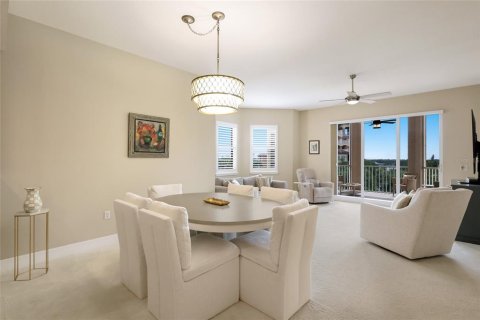 Copropriété à vendre à Sarasota, Floride: 2 chambres, 159.79 m2 № 2141896 - photo 7