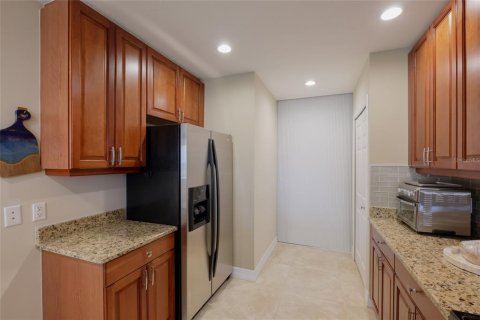 Copropriété à vendre à Sarasota, Floride: 2 chambres, 159.79 m2 № 2141896 - photo 19