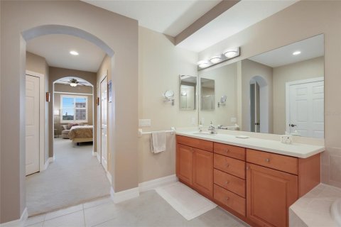 Copropriété à vendre à Sarasota, Floride: 2 chambres, 159.79 m2 № 2141896 - photo 24